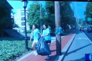 Newark DE Women Ribbon Bag